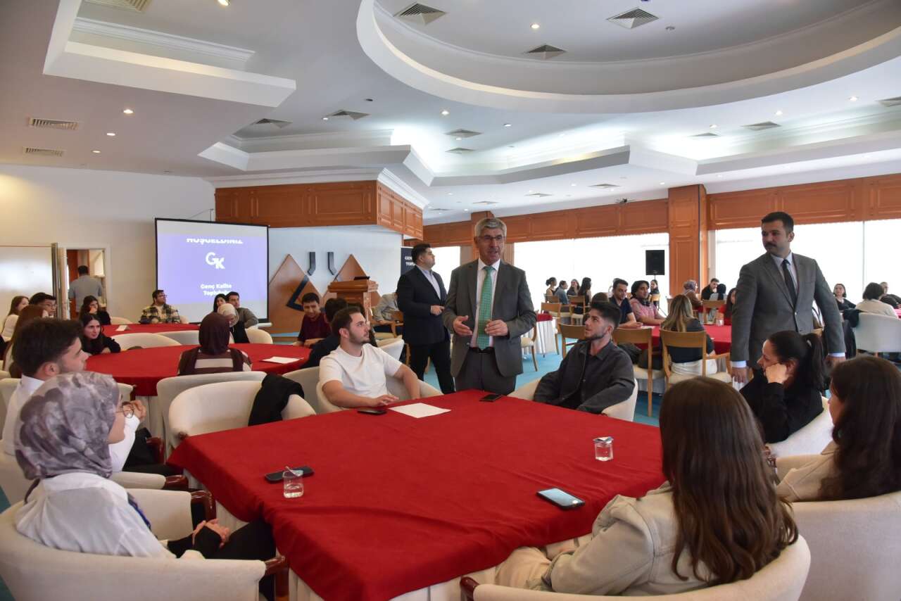 MSKÜ’de “Rektör-Öğrenci” Buluşması: Sorunlar ve Çözümler Masada 3